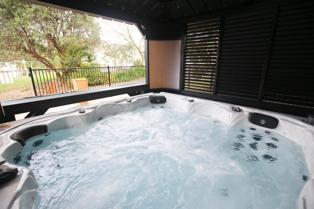 Orere Point Top 10 Holiday Park Auckland Buitenkant foto